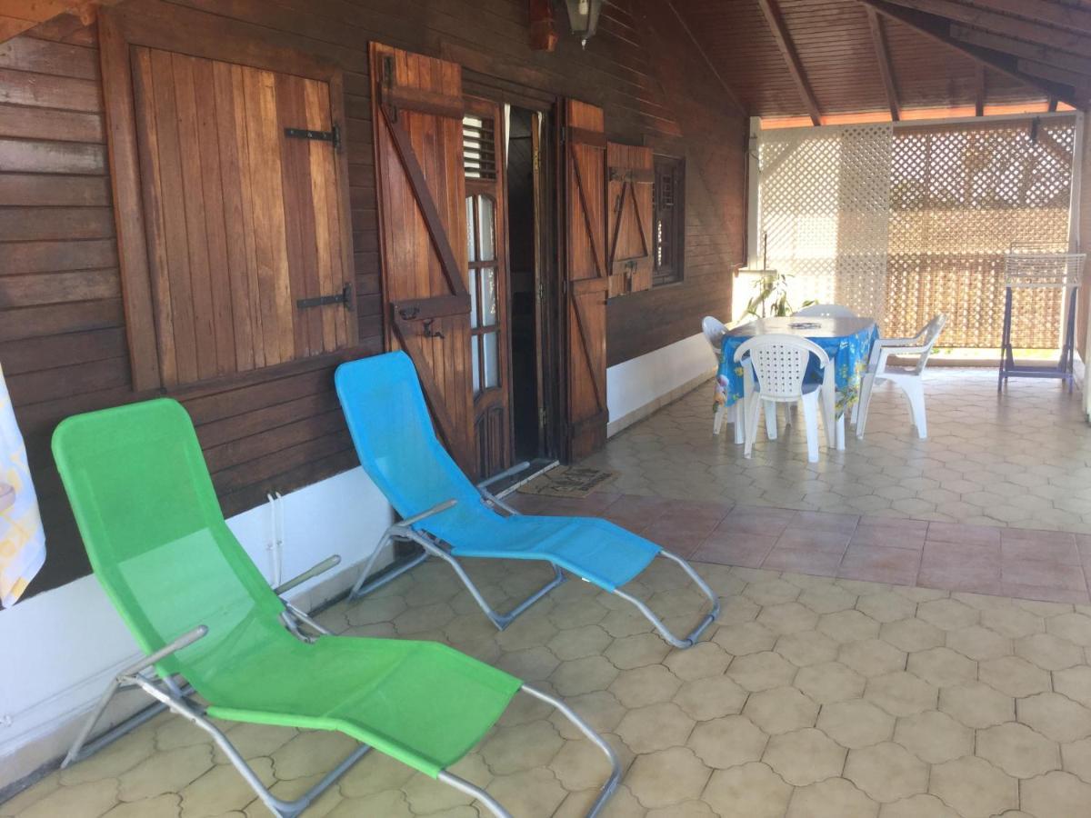 Chez Ninette Pres Des Sources Chaudes Villa Bouillante Exterior photo